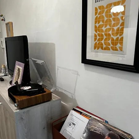 The Vinyl, Close To The Train Station Apartment